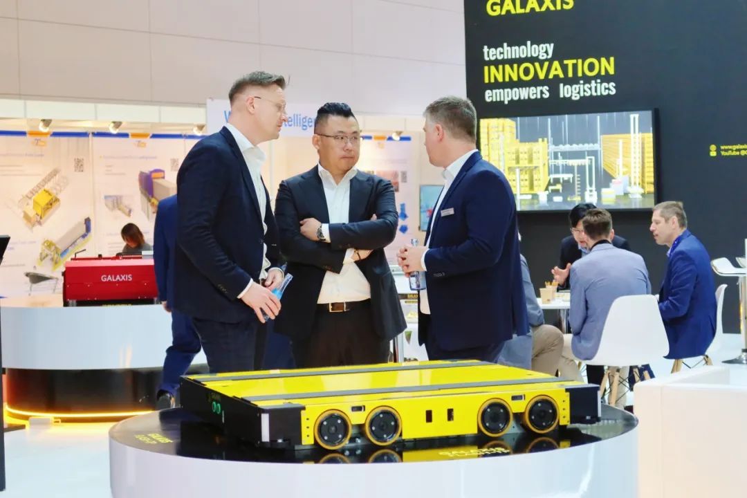 1746001564813440gk5J.jpg 640.jpg